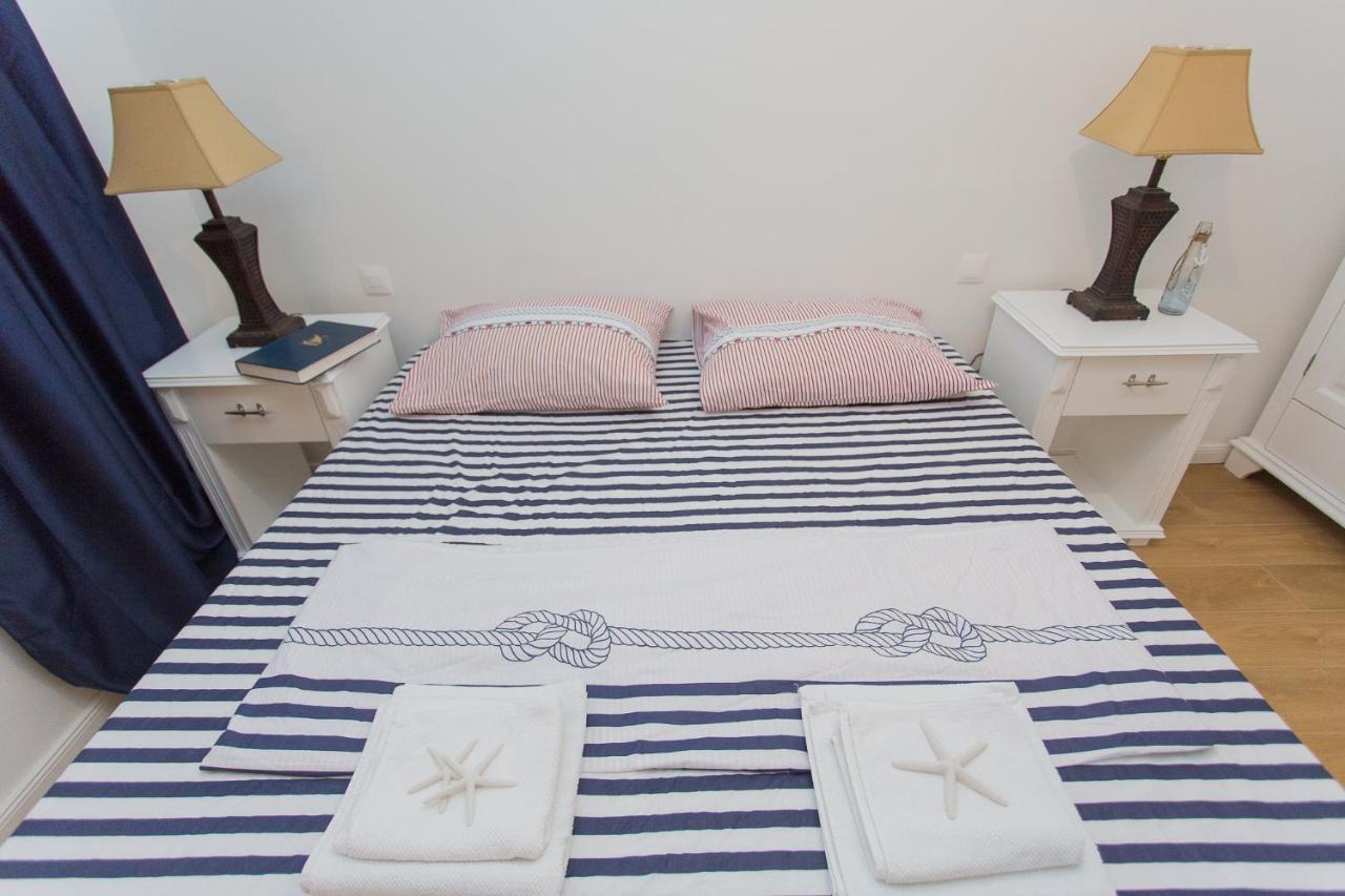 Captain'S Apartment Račišće Eksteriør bilde
